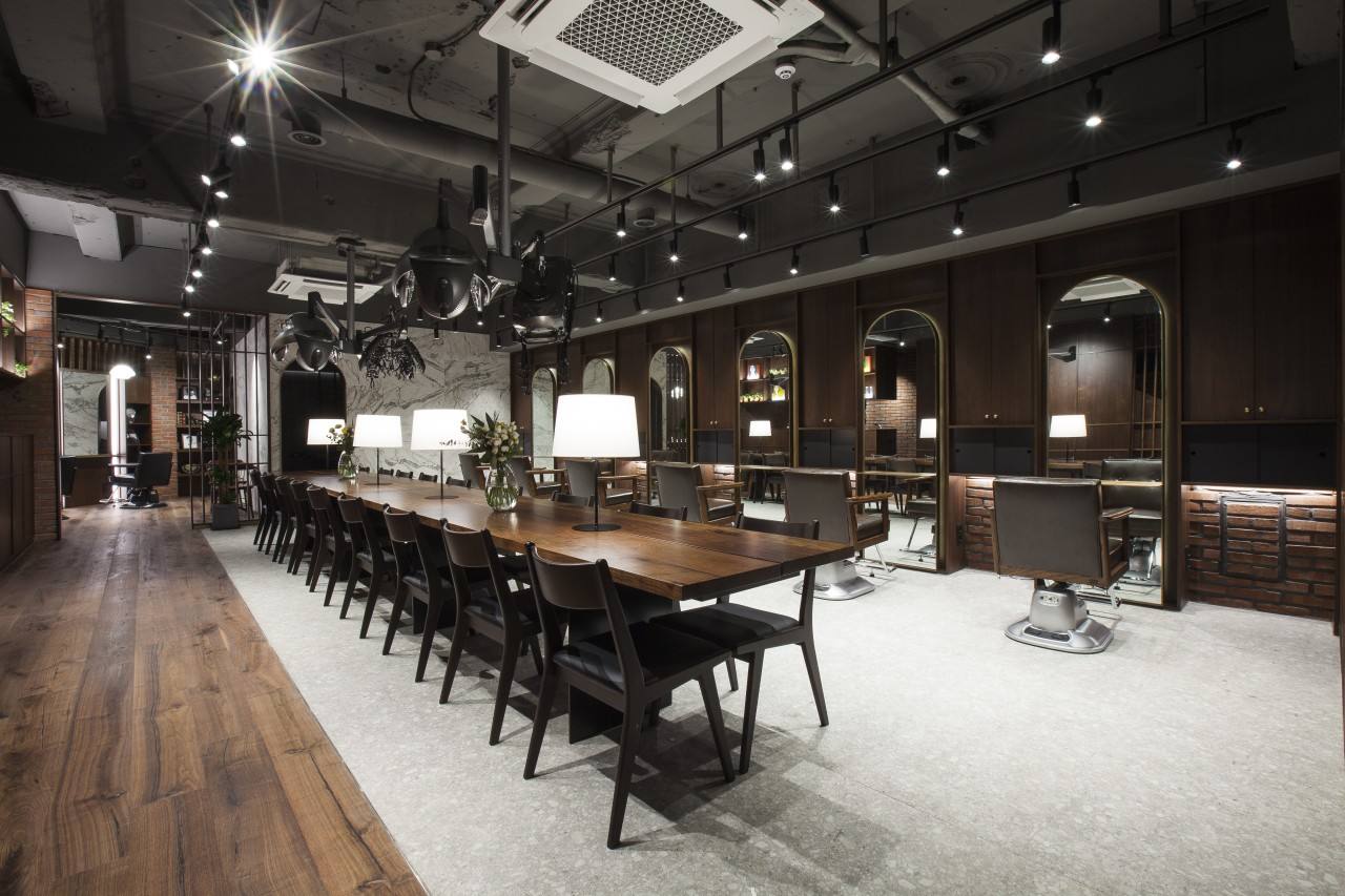 JUNO HAIR Myeongdong hair salon interior — Insong Building 3F, Myeongdong Seoul · view 5